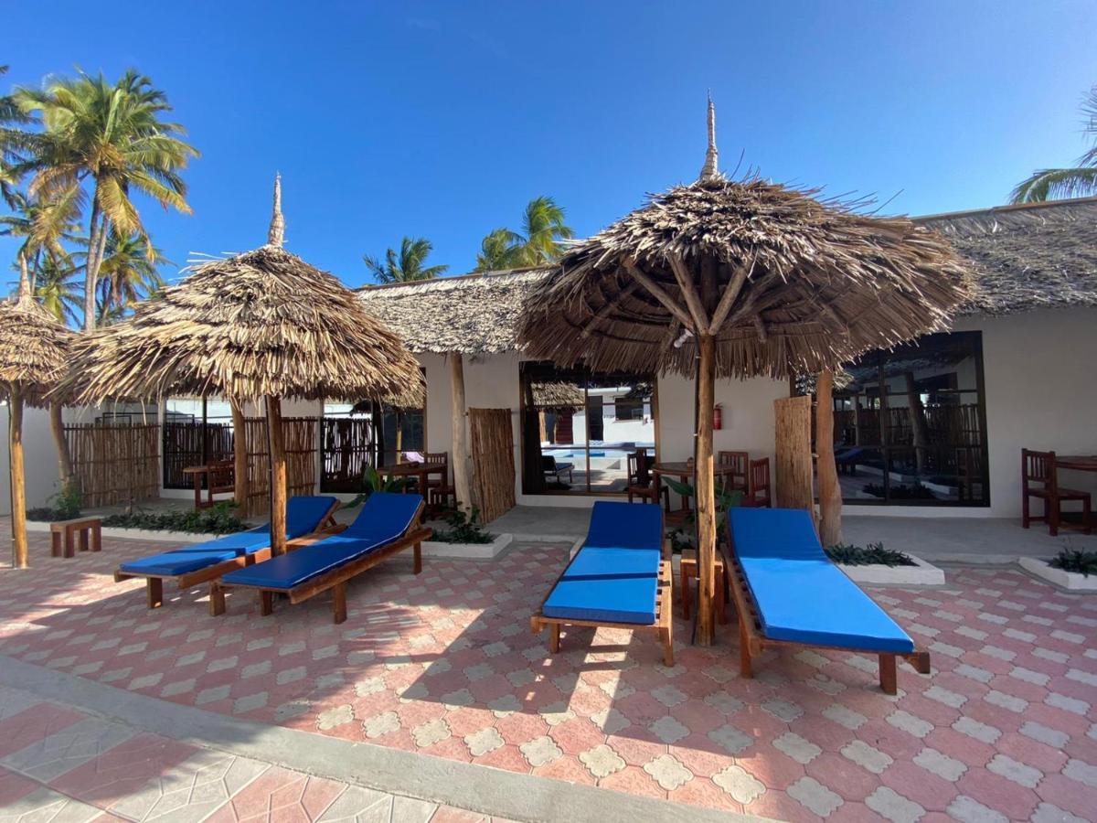 Amani Hotel Падже Экстерьер фото