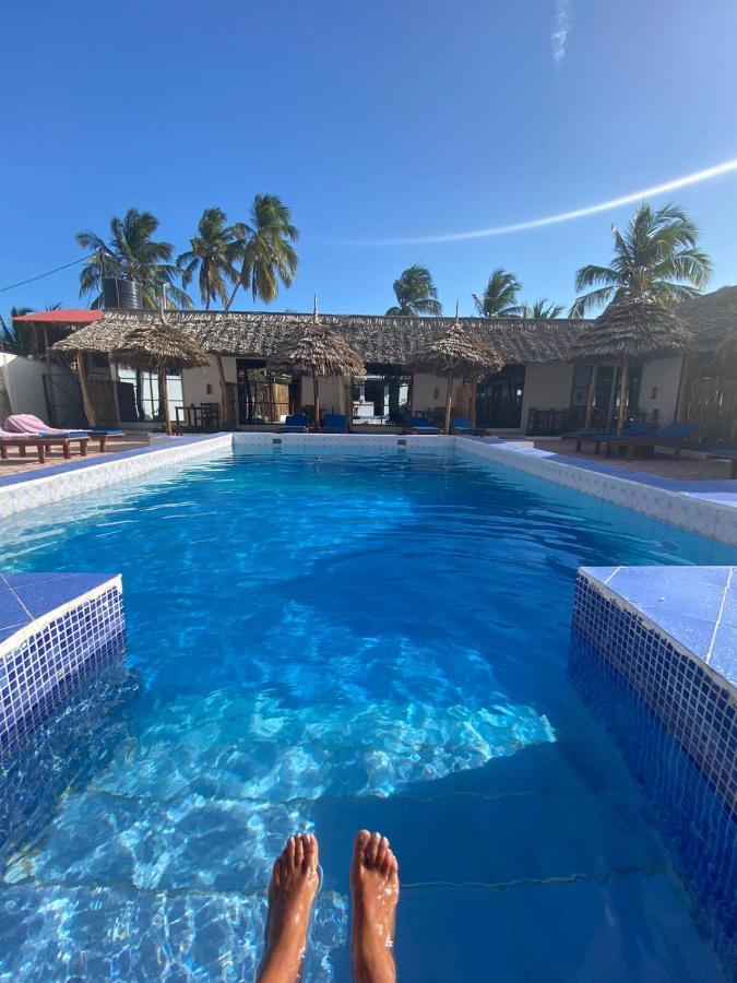 Amani Hotel Падже Экстерьер фото