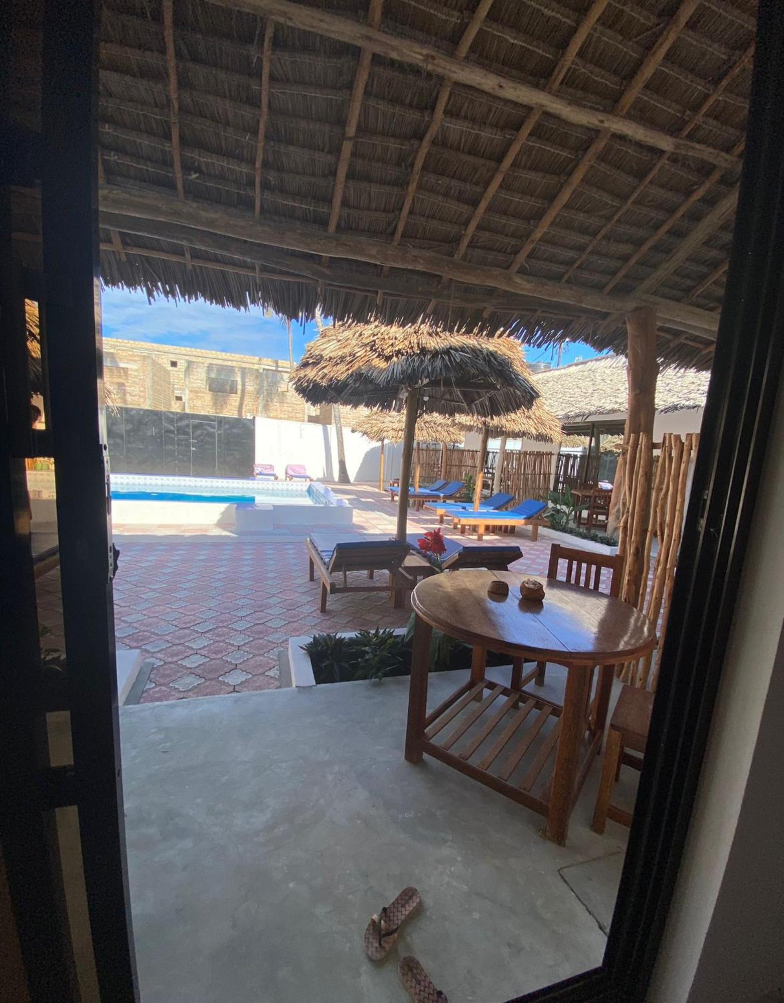 Amani Hotel Падже Экстерьер фото